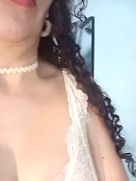 Snapshot of Lina_444 chatting on October 4, 2025, 1:40 am Lina 444 online show from October 4, 2025, 1:40 am