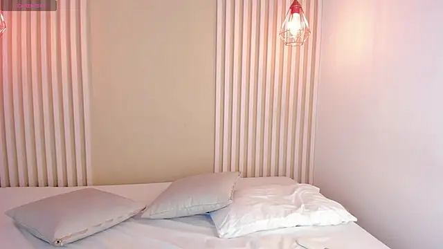 Snapshot of rossvega chatting on November 3, 2025, 8:23 pm rossvega online show from November 3, 2025, 8:23 pm