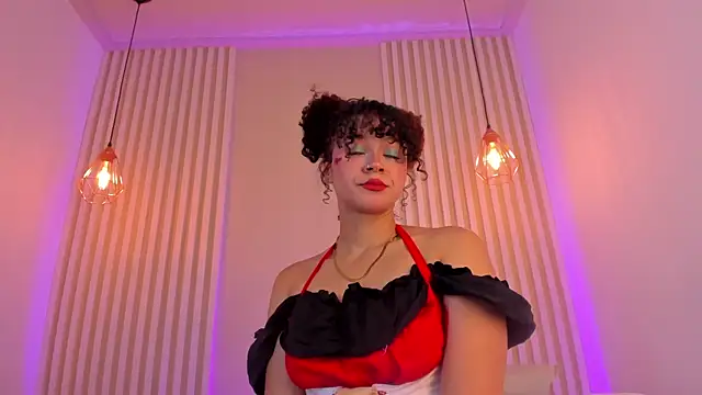 Snapshot of rossvega chatting on October 31, 2025, 8:16 pm rossvega online show from October 31, 2025, 8:16 pm