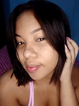 Snapshot of little_onixx chatting on December 5, 2025, 11:53 am little onixx online show from December 5, 2025, 11:53 am