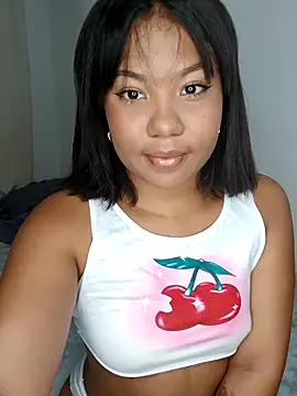 Snapshot of little_onixx chatting on December 20, 2025, 11:24 am little onixx online show from December 20, 2025, 11:24 am