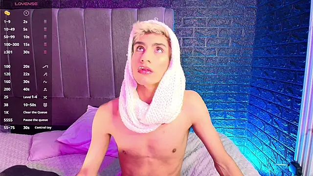 Erick Velveth online show from November 12, 2025, 5:11 am