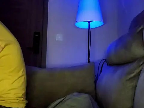 JayJayz zz online show from December 18, 2025, 5:23 am