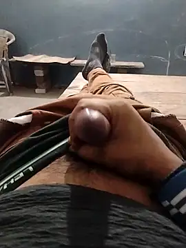 VickyMonster5 online show from November 22, 2025, 5:45 pm