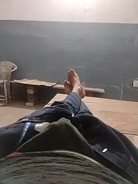 VickyMonster5 online show from November 18, 2025, 9:07 pm