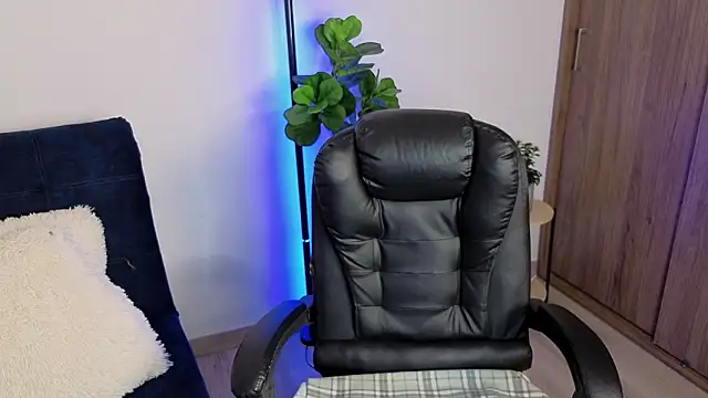 amyross s1 online show from March 19, 2026, 2:11 am