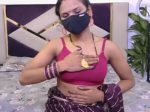 Lovelyy-couple online show from September 24, 2025, 9:16 am