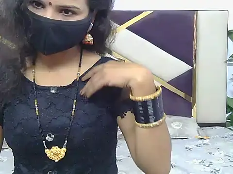 Lovelyy-couple online show from September 20, 2025, 8:30 am