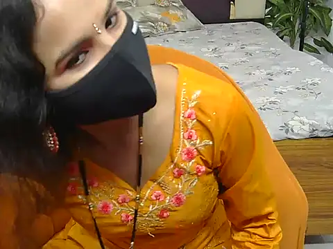 Lovelyy-couple online show from September 22, 2025, 4:24 pm