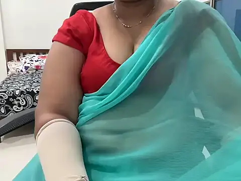 divya-jannu online show from December 2, 2025, 4:41 pm