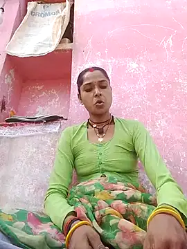 Snapshot of Hot_reshmaji chatting on June 2, 2026, 3:17 am Hot reshmaji online show from June 2, 2026, 3:17 am