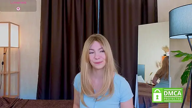 EmilyZortea online show from October 12, 2025, 8:48 am