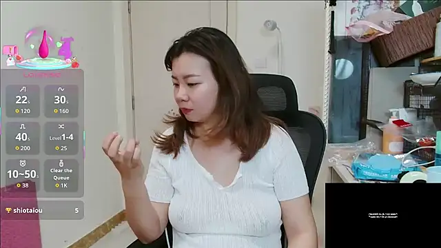Snapshot of sallycui chatting on June 18, 2026, 10:26 pm sallycui online show from June 18, 2026, 10:26 pm
