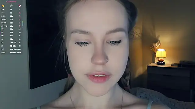 MaliaBourraine online show from December 21, 2025, 7:10 am