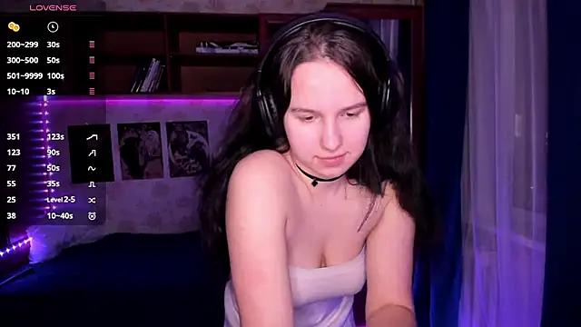 Snapshot of MandaDestiche chatting on November 13, 2025, 4:22 pm MandaDestiche online show from November 13, 2025, 4:22 pm