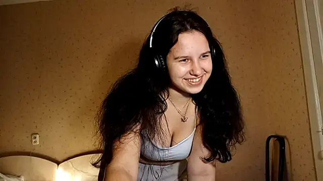 Snapshot of MandaDestiche chatting on October 1, 2025, 5:17 pm MandaDestiche online show from October 1, 2025, 5:17 pm
