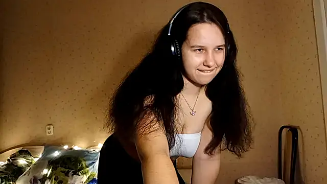 Snapshot of MandaDestiche chatting on October 3, 2025, 5:14 pm MandaDestiche online show from October 3, 2025, 5:14 pm