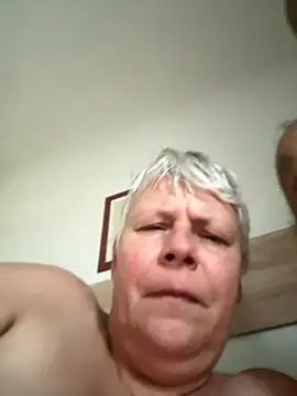 Snapshot of VyC7564 chatting on October 4, 2025, 9:00 am VyC7564 online show from October 4, 2025, 9:00 am