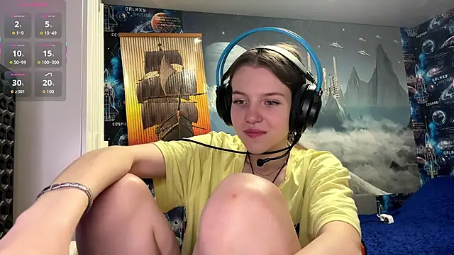 Snapshot of Elira_Breeze chatting on December 15, 2025, 3:29 pm Elira Breeze online show from December 15, 2025, 3:29 pm