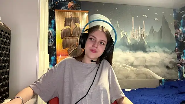 Snapshot of Elira_Breeze chatting on November 11, 2025, 12:11 pm Elira Breeze online show from November 11, 2025, 12:11 pm