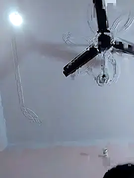 suzika  online show from December 18, 2025, 6:07 am