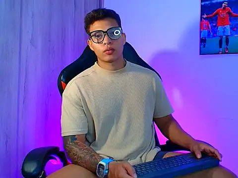 evan greey online show from October 10, 2025, 3:07 am