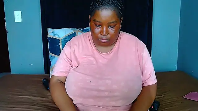 BIG BOOBSxXxxX online show from October 10, 2025, 12:28 pm