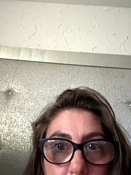 Snapshot of Rileyxxx69 chatting on September 19, 2025, 8:24 pm Rileyxxx69 online show from September 19, 2025, 8:24 pm