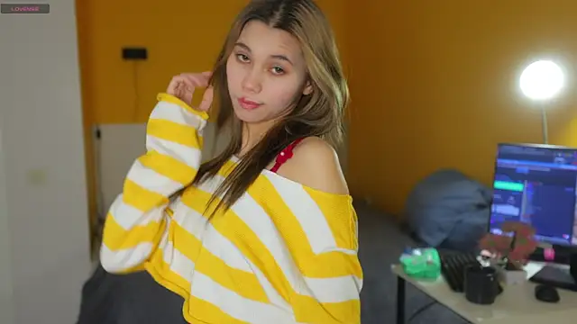 Snapshot of lovekissmes chatting on October 28, 2025, 3:11 pm lovekissmes online show from October 28, 2025, 3:11 pm