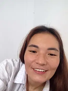 phuongxinhxan online show from November 24, 2025, 3:28 am