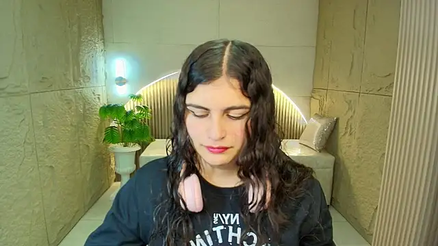 dany r  online show from March 28, 2026, 12:50 pm