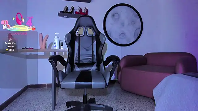 Snapshot of Isabella-Rosssi chatting on November 23, 2025, 4:44 am Isabella-Rosssi online show from November 23, 2025, 4:44 am