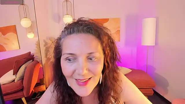 Snapshot of Irene_Marlow chatting on September 19, 2025, 3:05 pm Irene Marlow online show from September 19, 2025, 3:05 pm