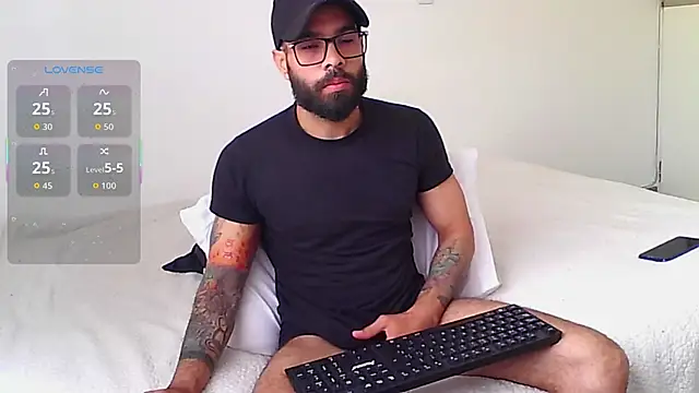 htrebor87 online show from October 8, 2025, 4:19 pm