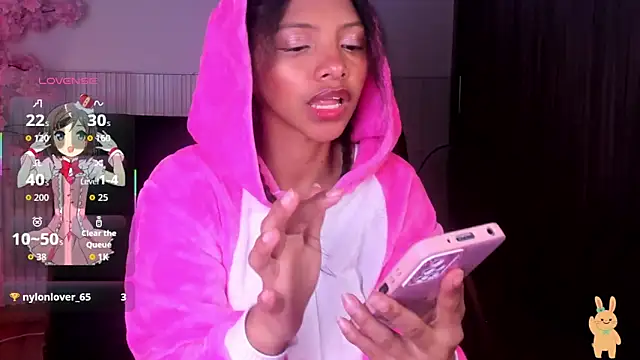 Snapshot of natalia_blue chatting on October 25, 2025, 1:45 pm natalia blue online show from October 25, 2025, 1:45 pm