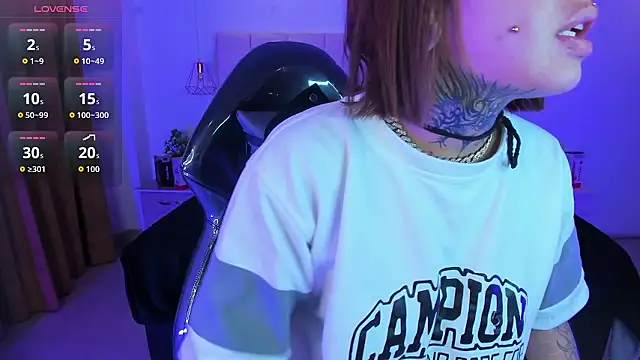 Snapshot of Gyal_8_ chatting on January 13, 2026, 3:10 am Gyal 8 online show from January 13, 2026, 3:10 am