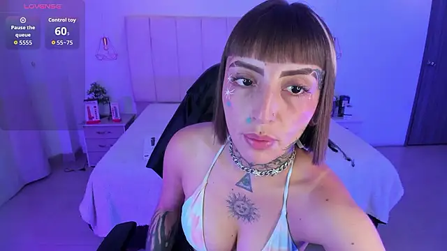 Snapshot of Gyal_8_ chatting on March 2, 2026, 4:02 am Gyal 8 online show from March 2, 2026, 4:02 am