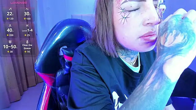 Snapshot of Gyal_8_ chatting on January 8, 2026, 3:01 am Gyal 8 online show from January 8, 2026, 3:01 am