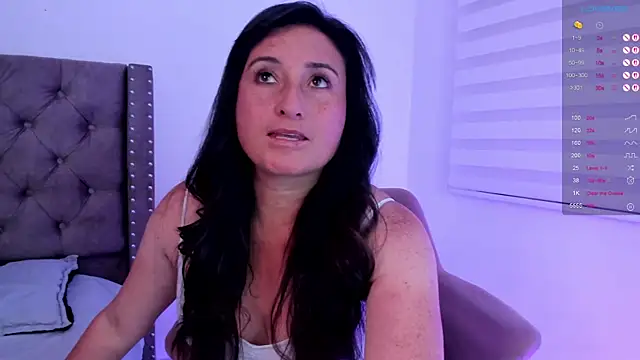 Snapshot of angela_fiory chatting on October 17, 2025, 8:21 pm angela fiory online show from October 17, 2025, 8:21 pm