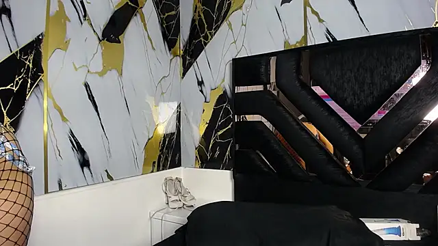 ladymooncs online show from February 10, 2026, 4:55 am