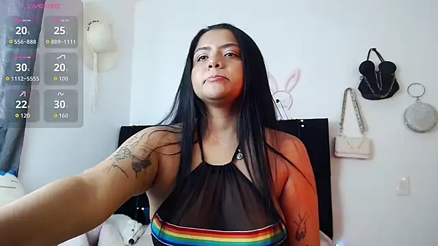 Snapshot of Camila_Torresss chatting on December 5, 2025, 7:55 pm Camila Torresss online show from December 5, 2025, 7:55 pm