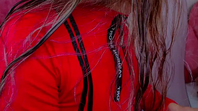 MyApril   online show from December 15, 2025, 11:38 am