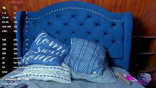 Snapshot of BabyLux chatting on November 28, 2025, 7:47 pm BabyLux online show from November 28, 2025, 7:47 pm