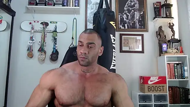 henryhadesflirt online show from November 19, 2025, 12:16 pm