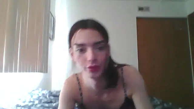 Snapshot of Luna_Samosienko chatting on October 6, 2025, 2:29 pm Luna Samosienko online show from October 6, 2025, 2:29 pm