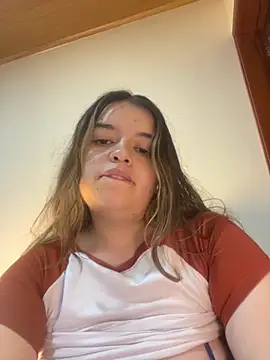 Snapshot of Aphrill chatting on November 30, 2025, 8:53 pm Aphrill online show from November 30, 2025, 8:53 pm