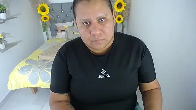 hotlesby valery online show from November 21, 2025, 8:19 pm