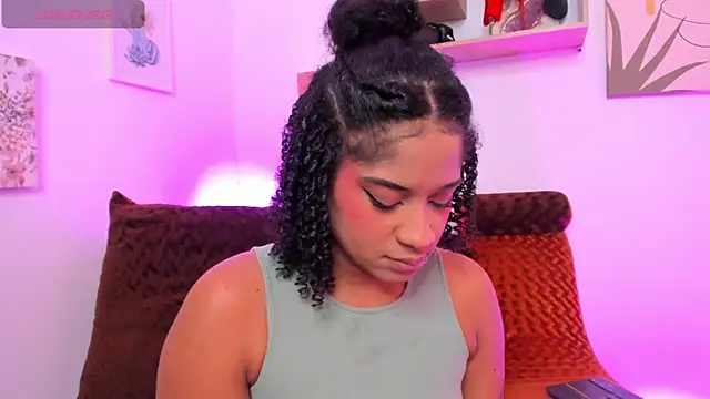 Snapshot of camilafoox7 chatting on February 12, 2026, 4:56 am camilafoox7 online show from February 12, 2026, 4:56 am