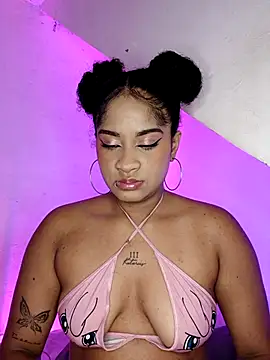 Snapshot of camilafoox7 chatting on October 2, 2025, 5:05 pm camilafoox7 online show from October 2, 2025, 5:05 pm