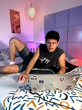 Snapshot of NicoGreys chatting on September 28, 2025, 10:17 pm NicoGreys online show from September 28, 2025, 10:17 pm